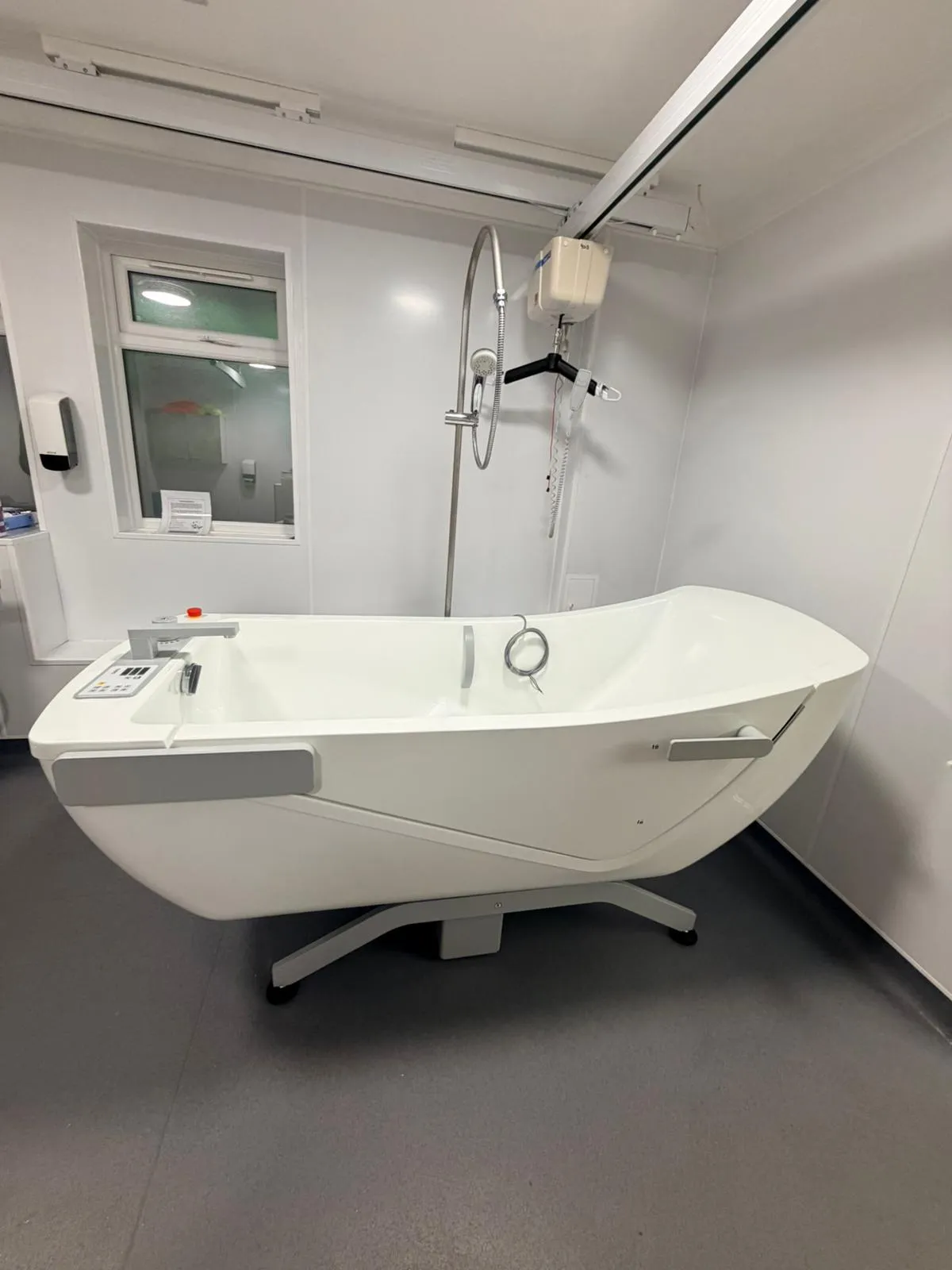 Bathroom after installation - completed